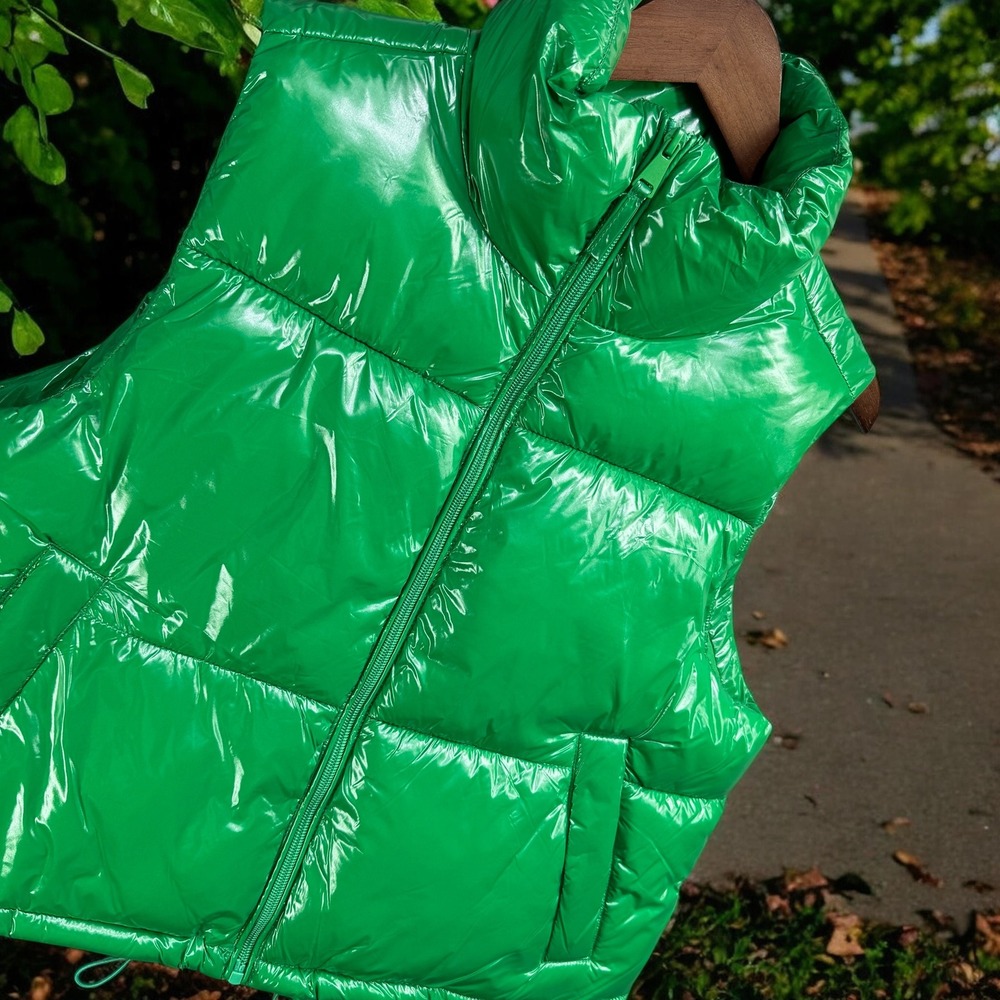 Urban Republic Puffer Vest Womens Medium Green Shiny Quilted Wet Look Gorpcore